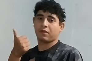 1000955878